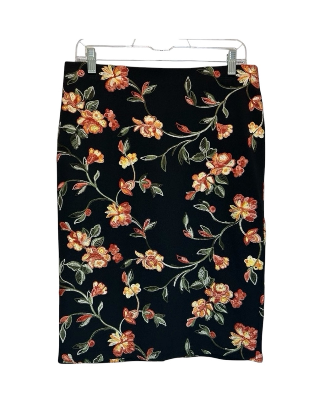 VTG Y2K NYCC Black Pull-up Midi Length Pencil Skirt, Floral Embroidery - Medium